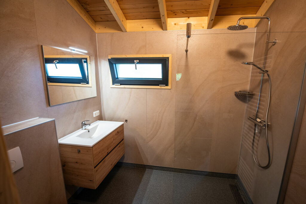 Badkamer achterwanden Koeksebelt